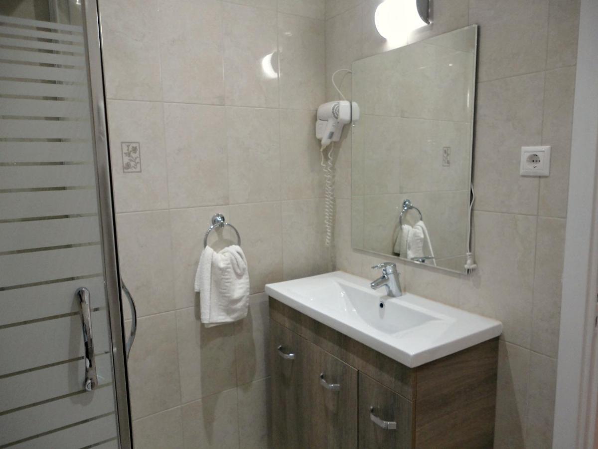 Galini Beach Studios And Penthouse Μεσογγή Εξωτερικό φωτογραφία
