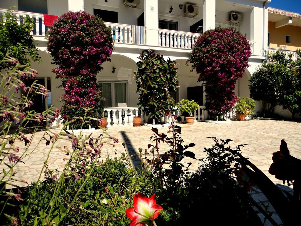 Galini Beach Studios And Penthouse Μεσογγή Δωμάτιο φωτογραφία